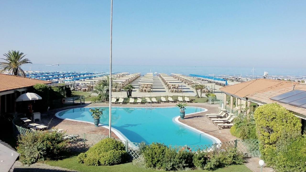 Soleado Beach House Pietrasanta Eksteriør billede