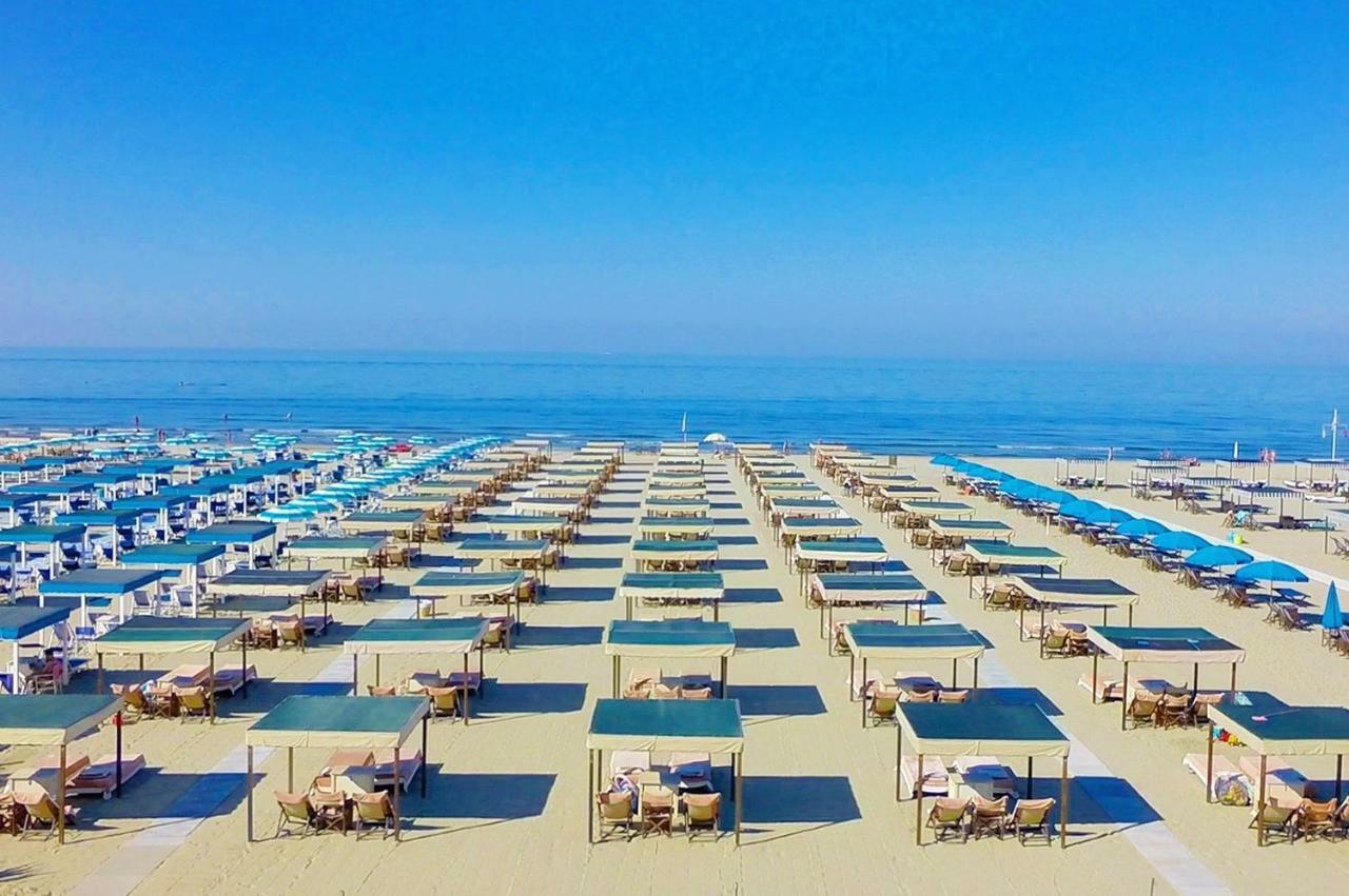 Soleado Beach House Pietrasanta Eksteriør billede